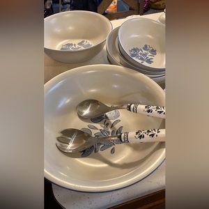 Vintage Pfaltzgraff Yorktowne multiple pieces